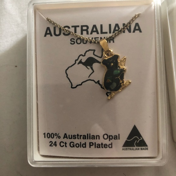 NEW Australian Gold and Opal Necklace and Earrings - Picture 3 of 3